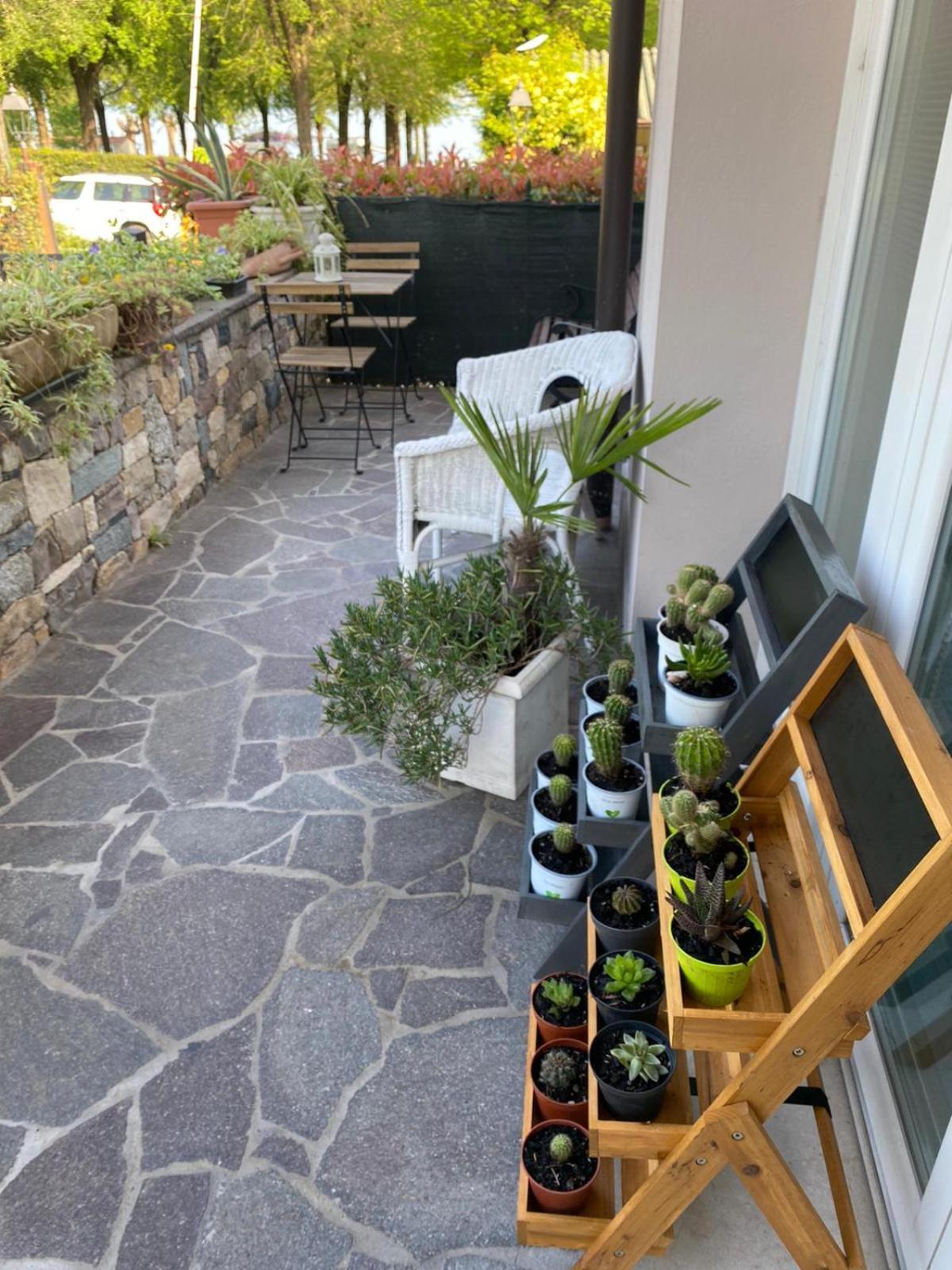 Casa Vacanze Gardiolina San Felice del Benaco Exterior foto